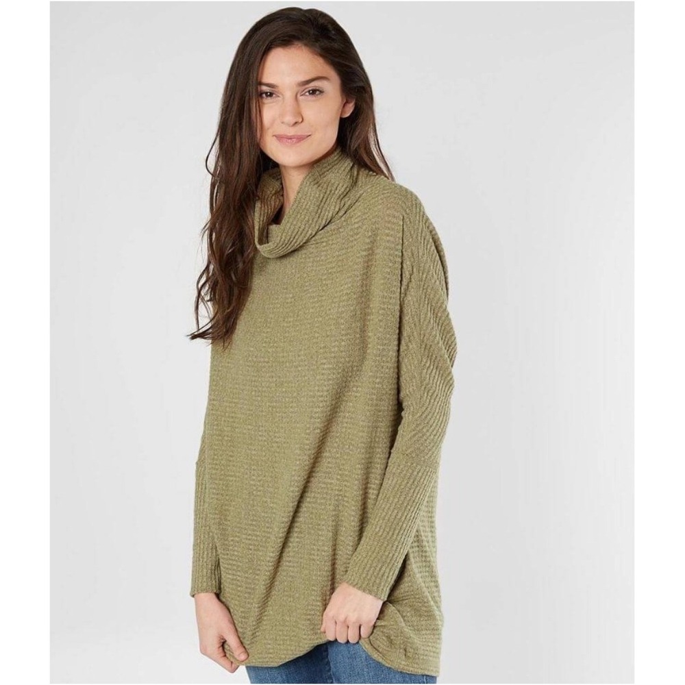 We The Free People Kitty Thermal Green Waffle Knit Cowl Neck Tunic‎ Size Medium